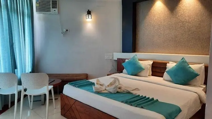 Deluxe Tek Büyük Yataklı Oda, 1 Çift Kişilik Yatak, Sigara İçilebilir