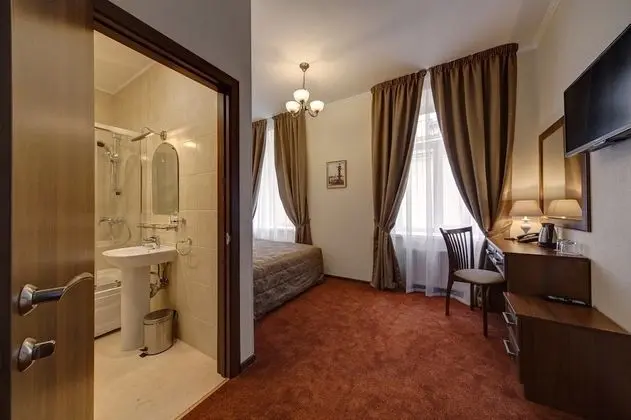 Comfort Tek Büyük Yataklı Oda