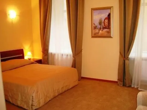 Standard Tek Büyük Yataklı Oda