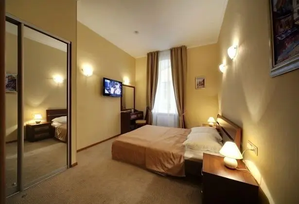 Standard Tek Büyük Yataklı Oda