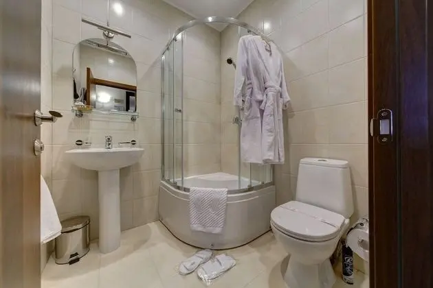 Standard Tek Büyük Yataklı Oda