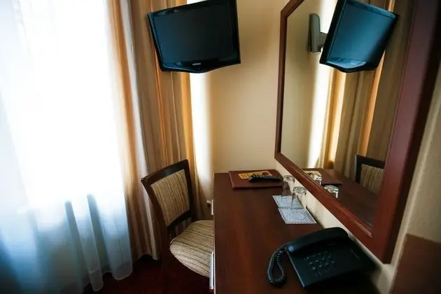 Standard Tek Büyük veya İki Ayrı Yataklı Oda, Buzdolabı
