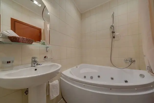 Comfort Tek Büyük Yataklı Oda