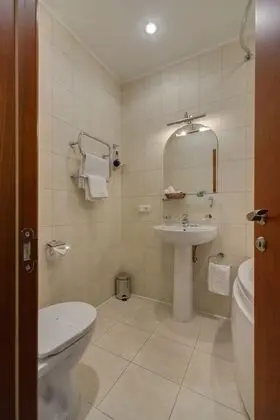 Comfort Tek Büyük Yataklı Oda