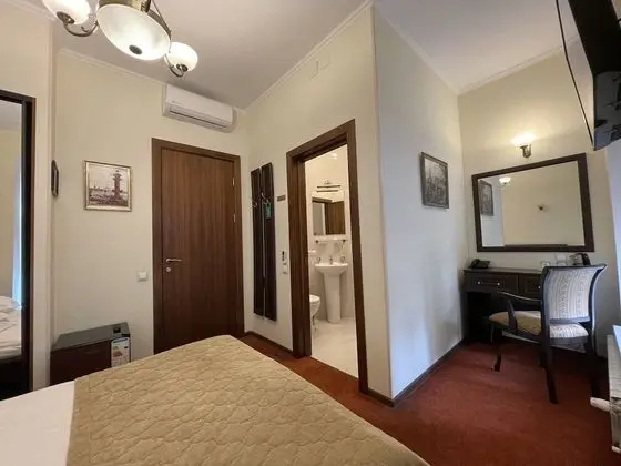 Economy Tek Büyük Yataklı Oda