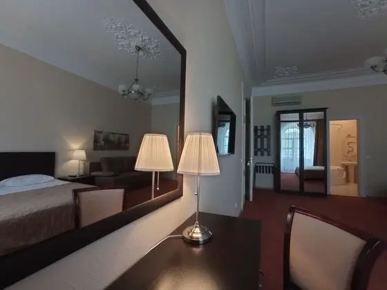 Deluxe Tek Büyük Yataklı Oda (Single Use)