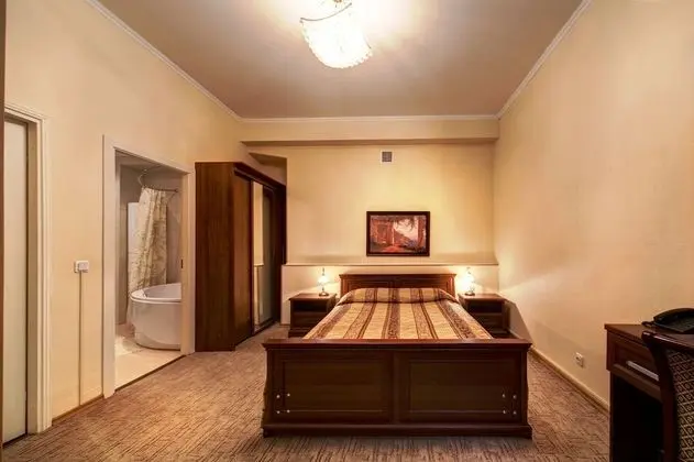 Standard Tek Büyük veya İki Ayrı Yataklı Oda