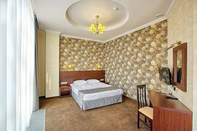 Comfort Tek Büyük Yataklı Oda