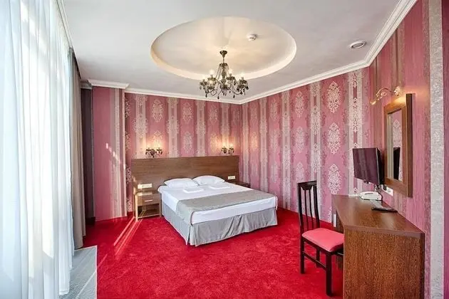 Comfort Tek Büyük Yataklı Oda