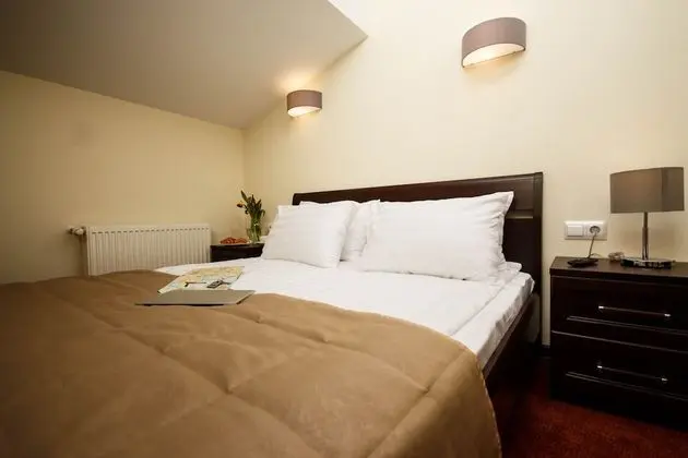 Standard Tek Büyük Yataklı Oda