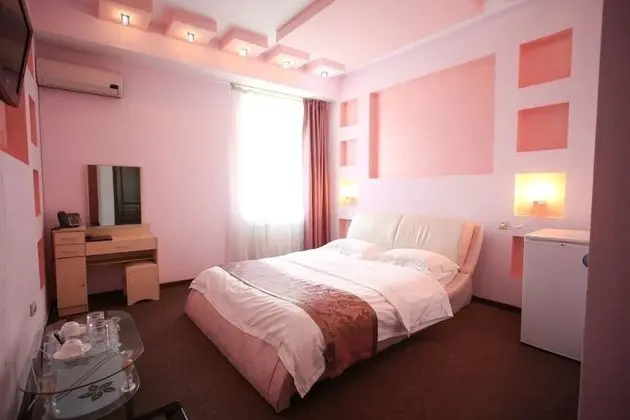 Romantic Tek Büyük Yataklı Oda