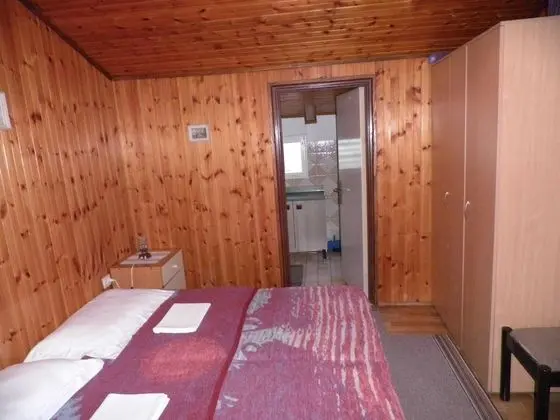 Basic Apart Daire, 1 Yatak Odası, Teras, Bahçeli