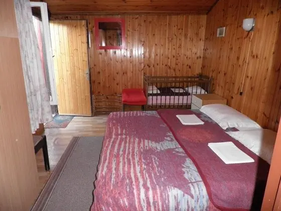 Basic Apart Daire, 1 Yatak Odası, Teras, Bahçeli