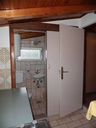 Basic Apart Daire, 1 Yatak Odası, Teras, Bahçeli