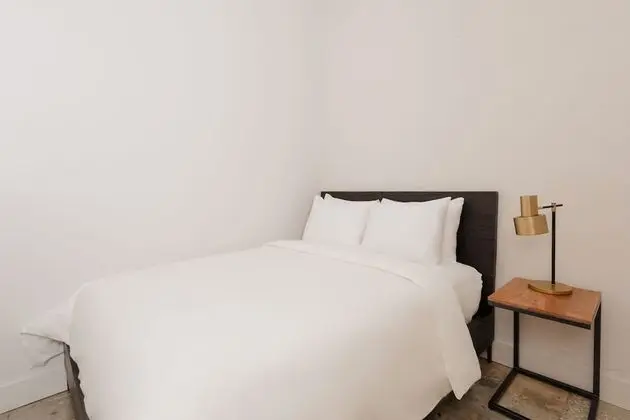 Apart Daire, 3 Yatak Odası, Penceresiz