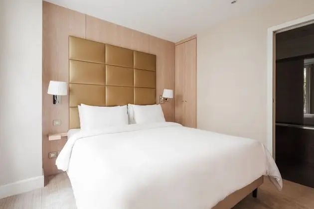 Standard Süit, Teras