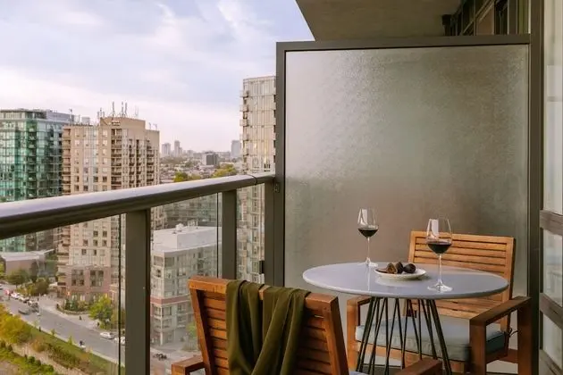 Deluxe Stüdyo, Balkon