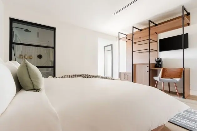 Deluxe Oda, Teras