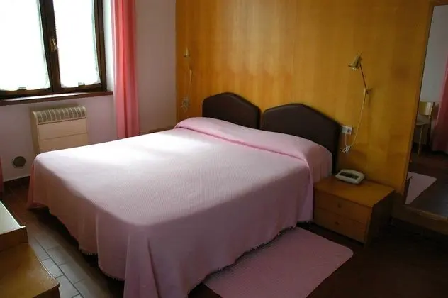 Tek Büyük Yataklı Oda, Banyolu/Duşlu, Tepe Manzaralı