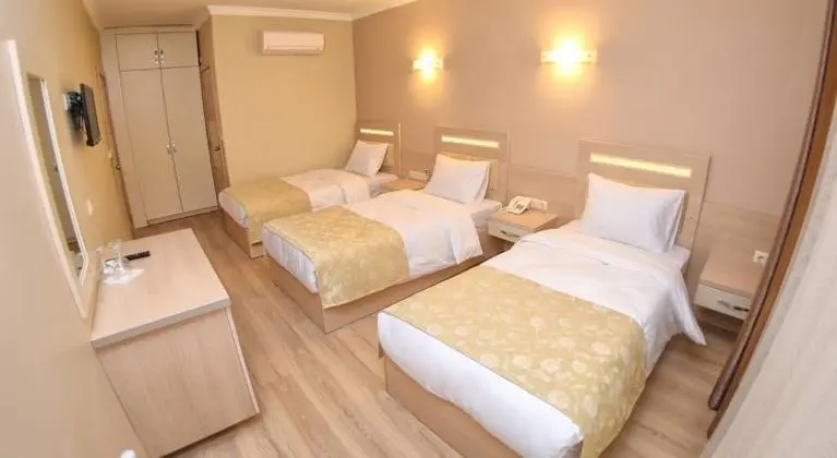 Triple, Şehir Manzaralı