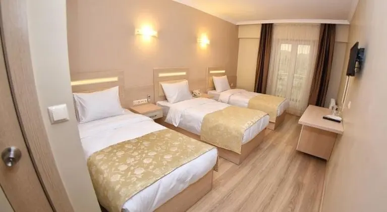 Triple, Şehir Manzaralı