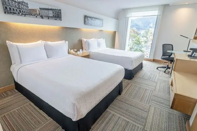 İki Ayrı Yataklı Oda, 2 Çift Kişilik Yatak