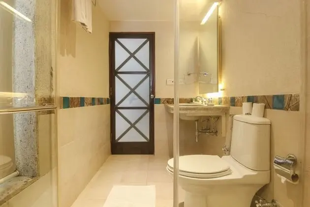 Luxury Oda