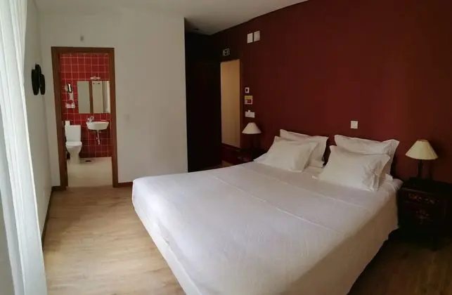 Basic Tek Büyük veya İki Ayrı Yataklı Oda (2)