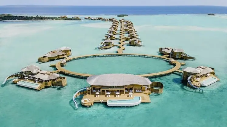 4 Bedroom Water Reserve with Slide