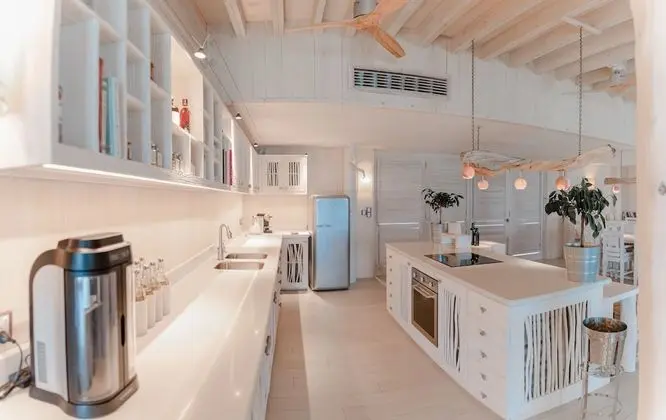 4 Bedroom Water Reserve with Slide