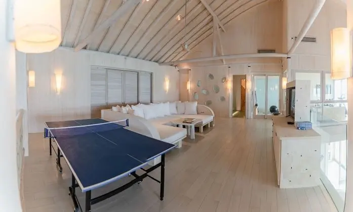 4 Bedroom Water Reserve with Slide