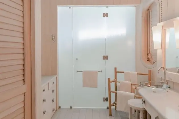 4 Bedroom Water Reserve with Slide