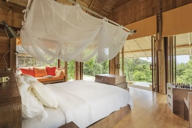 5 Bedroom Bayview Pool Reserve