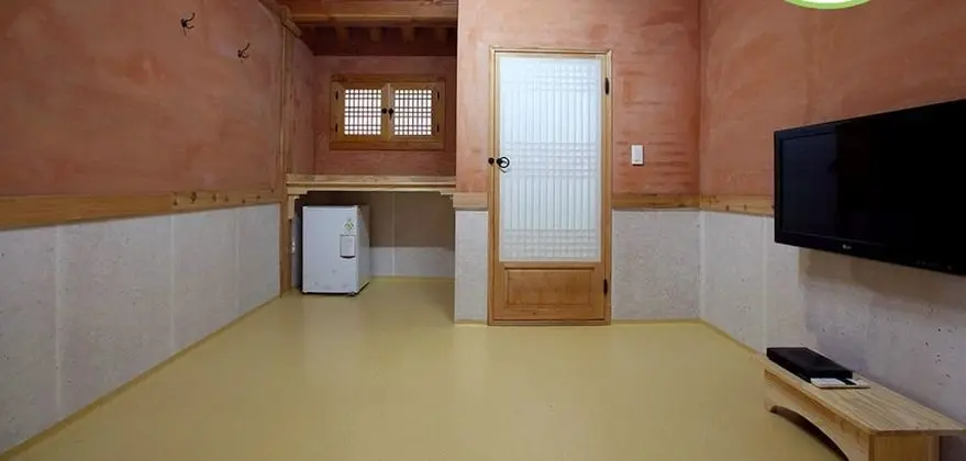 Oda (Mae, Nan and Kuk)