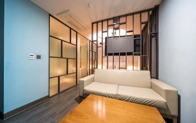 Oda (Semi-special room (NETFLIX viewing av)