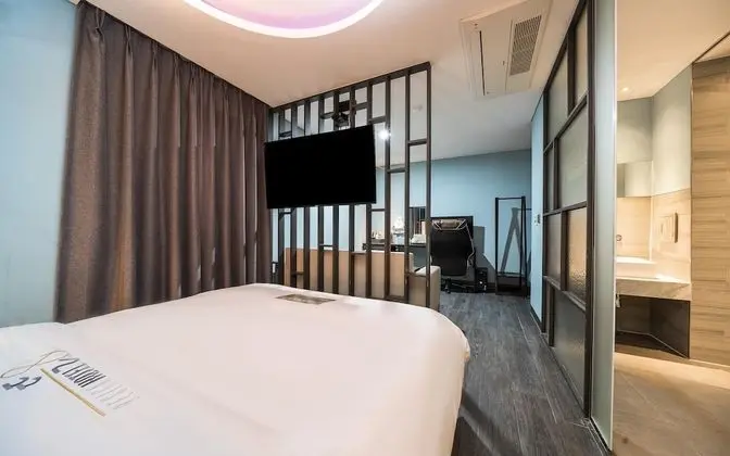 Oda (Semi-special room (NETFLIX viewing av)