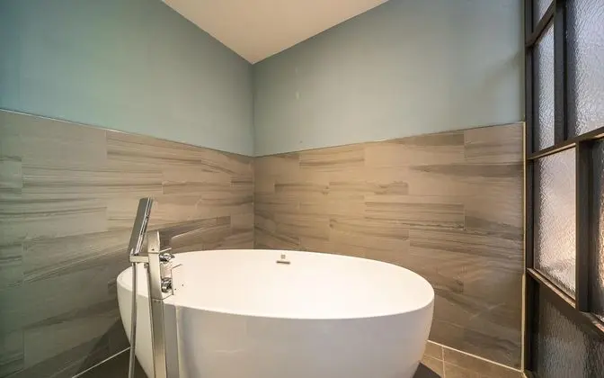 Oda (Semi-special room (NETFLIX viewing av)