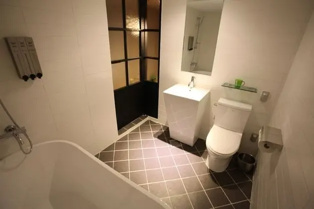 Oda (VIP room A (Latest PC/double bad / NE)