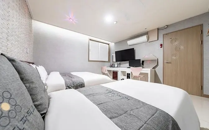 Oda (Double bed)
