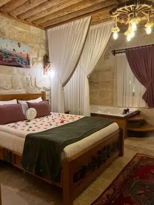 Suite, Manzarasız, Jakuzili (2 Kişilik)