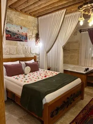 Suite, Manzarasız, Jakuzili (2 Kişilik)