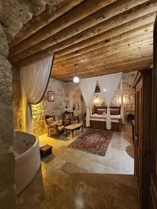 Suite, Manzarasız, Jakuzili (2 Kişilik)