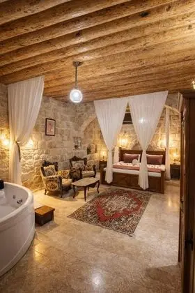 Suite, Manzarasız, Jakuzili (2 Kişilik)