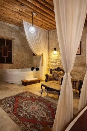 Suite, Manzarasız, Jakuzili (2 Kişilik)