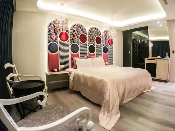 Deluxe Tek Büyük Yataklı Oda