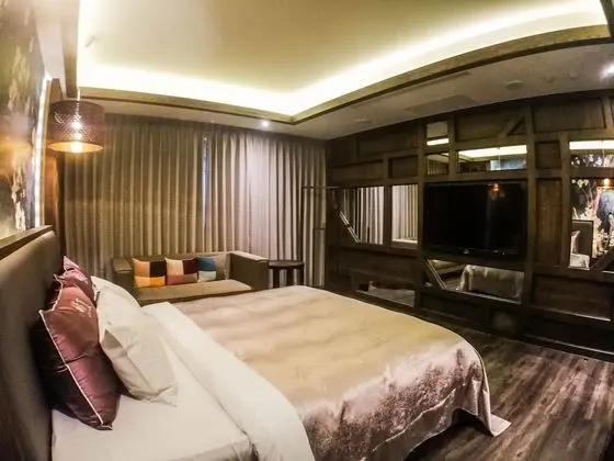 Deluxe Tek Büyük Yataklı Oda