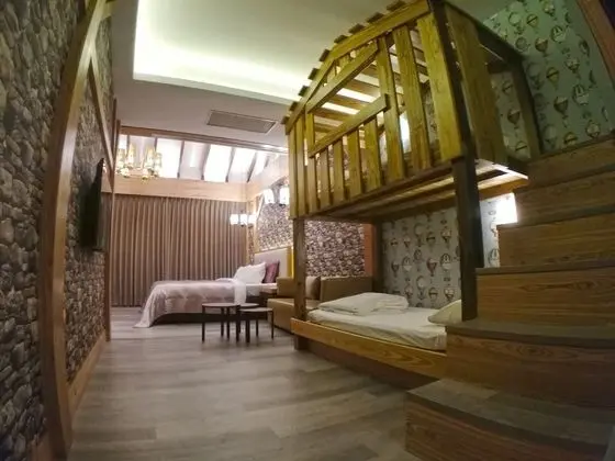 Family Dört Kişilik Oda