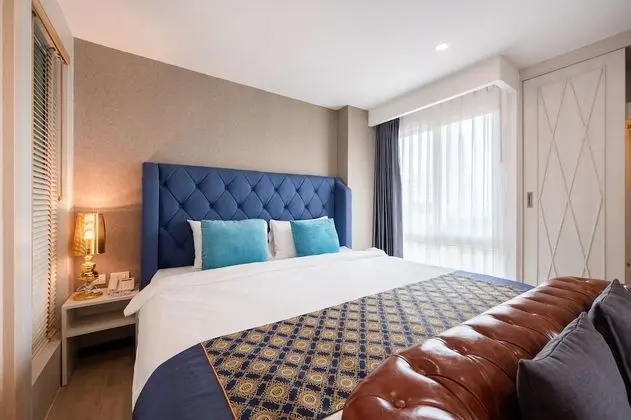 Club Deluxe