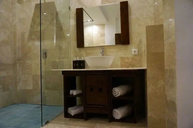 Super Deluxe Double Room with Pool Access