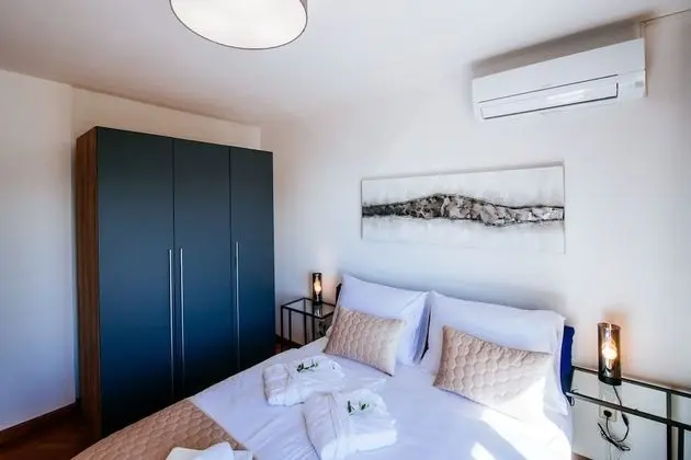 Design Villa, 5 Yatak Odası, Sıcak Su Havuzu, Deniz Manzaralı